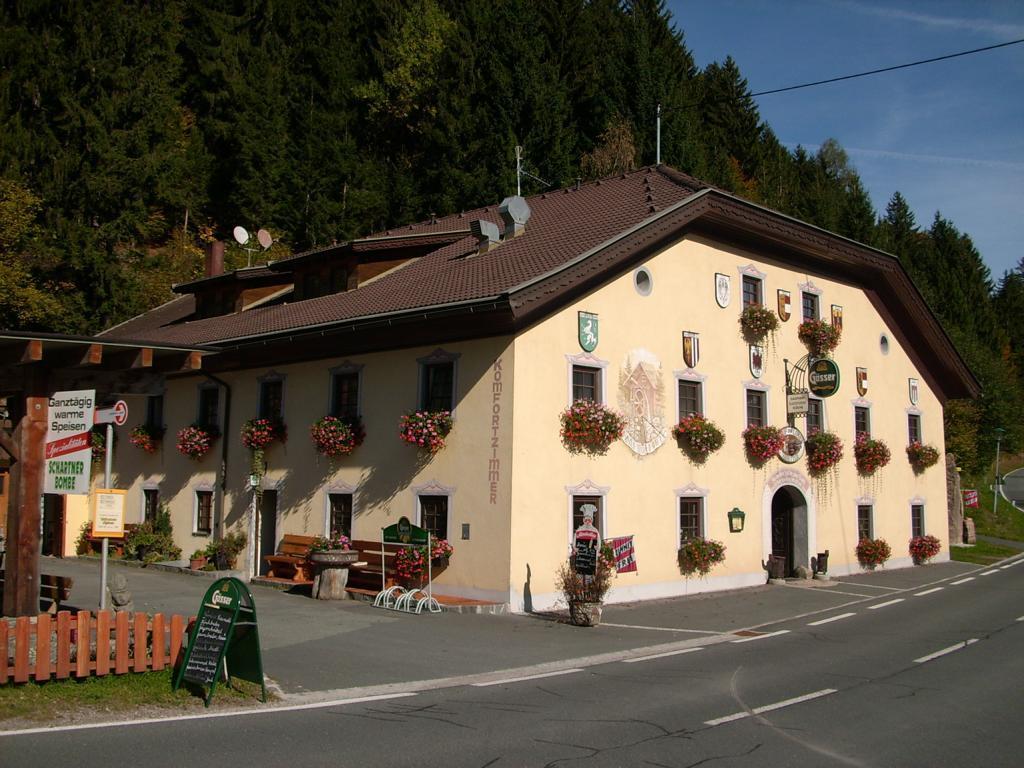 ホテル ガストホフ ツム レーウェン Sankt Jakob im Lesachtal エクステリア 写真