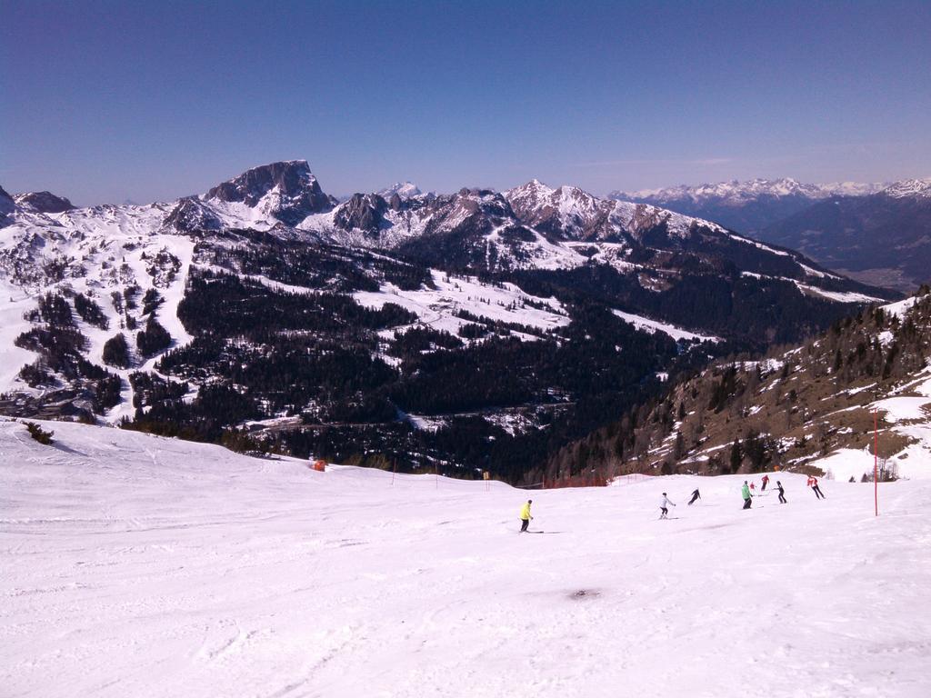 ホテル ガストホフ ツム レーウェン Sankt Jakob im Lesachtal エクステリア 写真